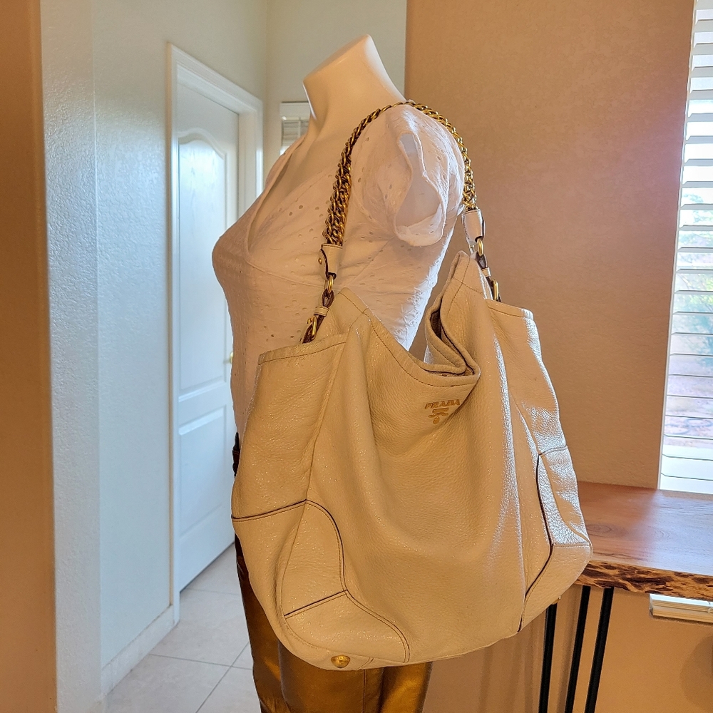 Prada | Authentic Hobo Leather Bag - Picture 2 of 16